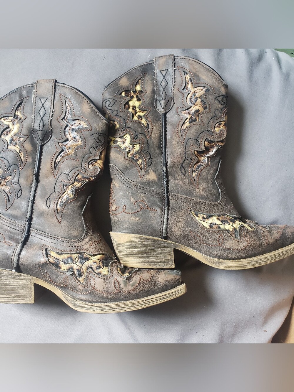 Laredo Girls Size 13 Brown Distressed Leopard Cheetah Print Cowgirl Boots